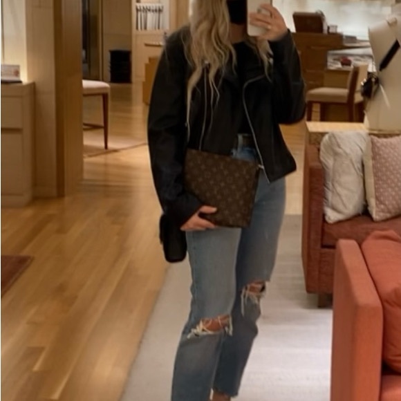 Louis Vuitton Toiletry 26 - DISCONTINUED STYLE - LIKE NEW - Picture 7 of 7